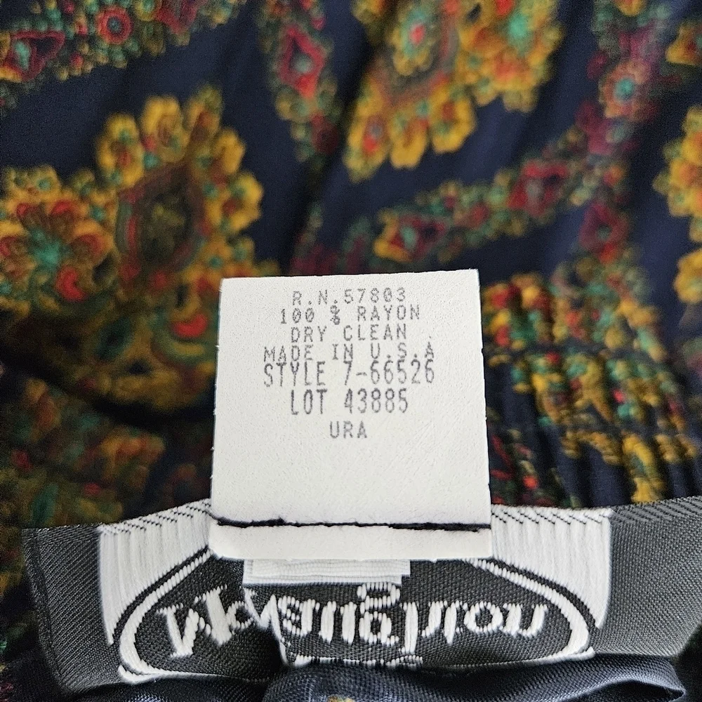 Kate McNaughton Pleated Maxi Skirt Navy Blue Floral Print Pull On Stretch Waist